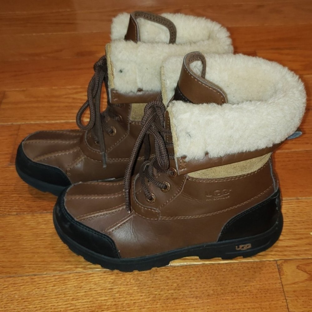 UGG BUTTE II WATERPROOF WINTER BOOTS SIZE 2